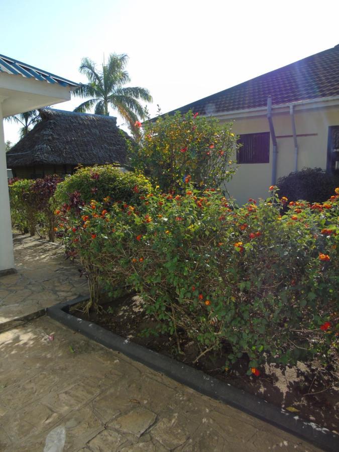 Idc Guest House Bagamoyo Dış mekan fotoğraf