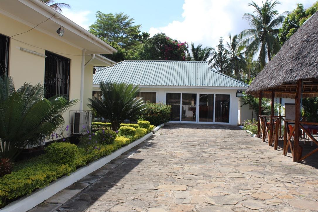 Idc Guest House Bagamoyo Dış mekan fotoğraf
